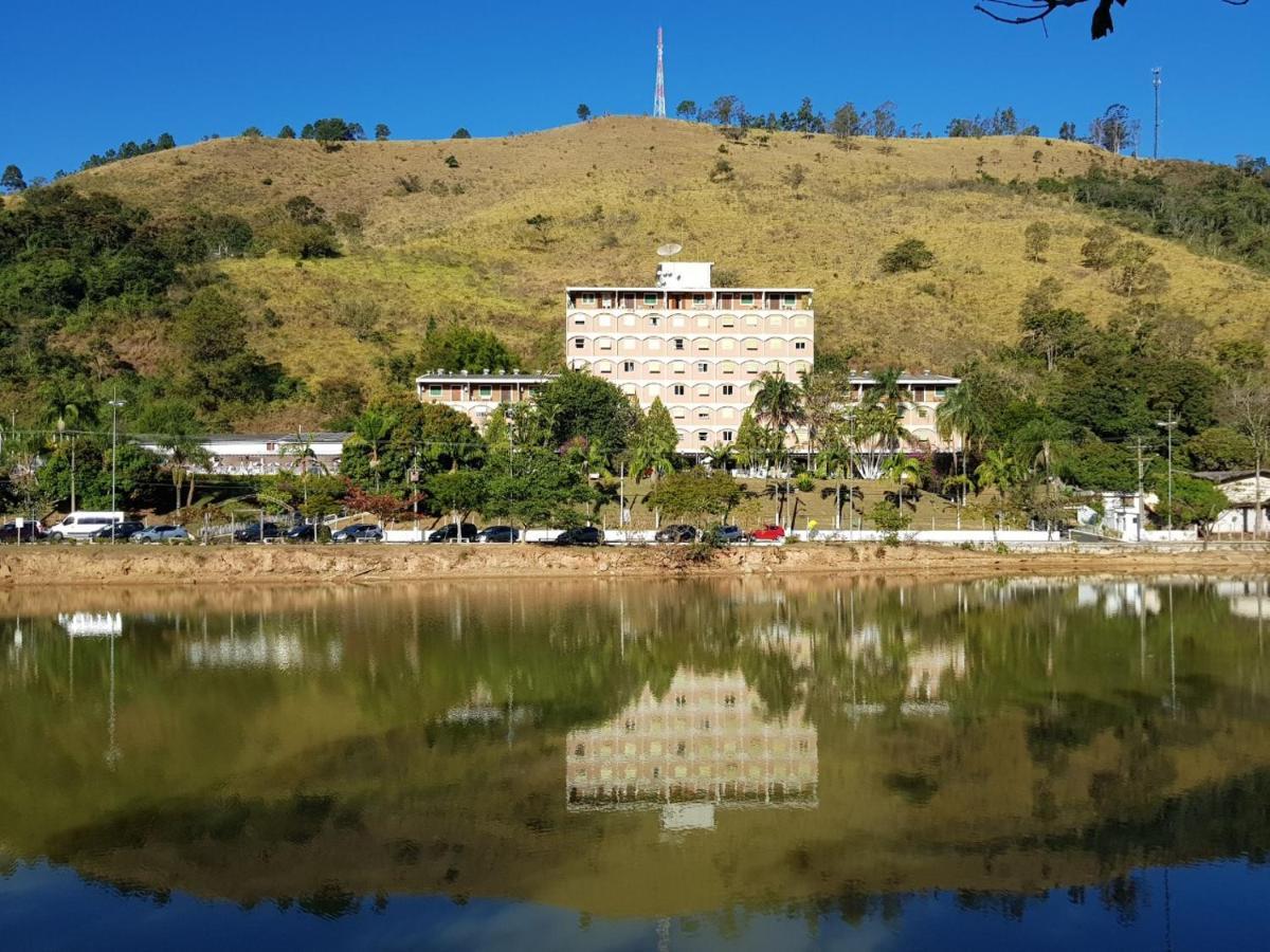 Belo Flat Cavalinho Branco - Aguas De Lindoia Leilighet Eksteriør bilde